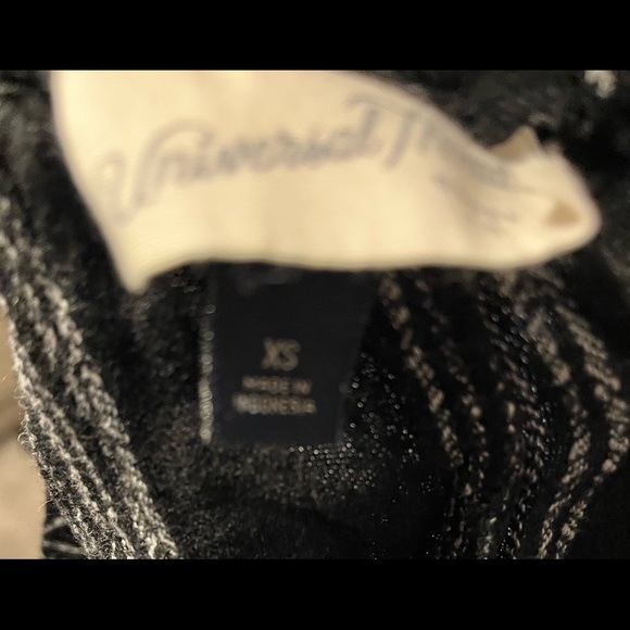 Black and white, soft womens shorts, size XS - Picture 3 of 3